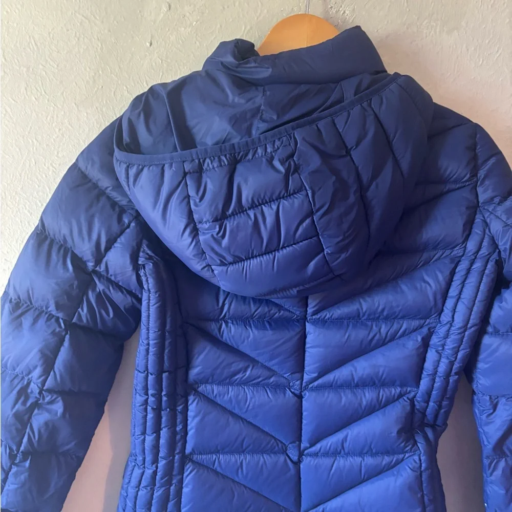 Michael Kors Women's Blue Puffer Jacket size‎ S